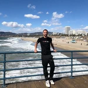 Meet your Posher, Cameron